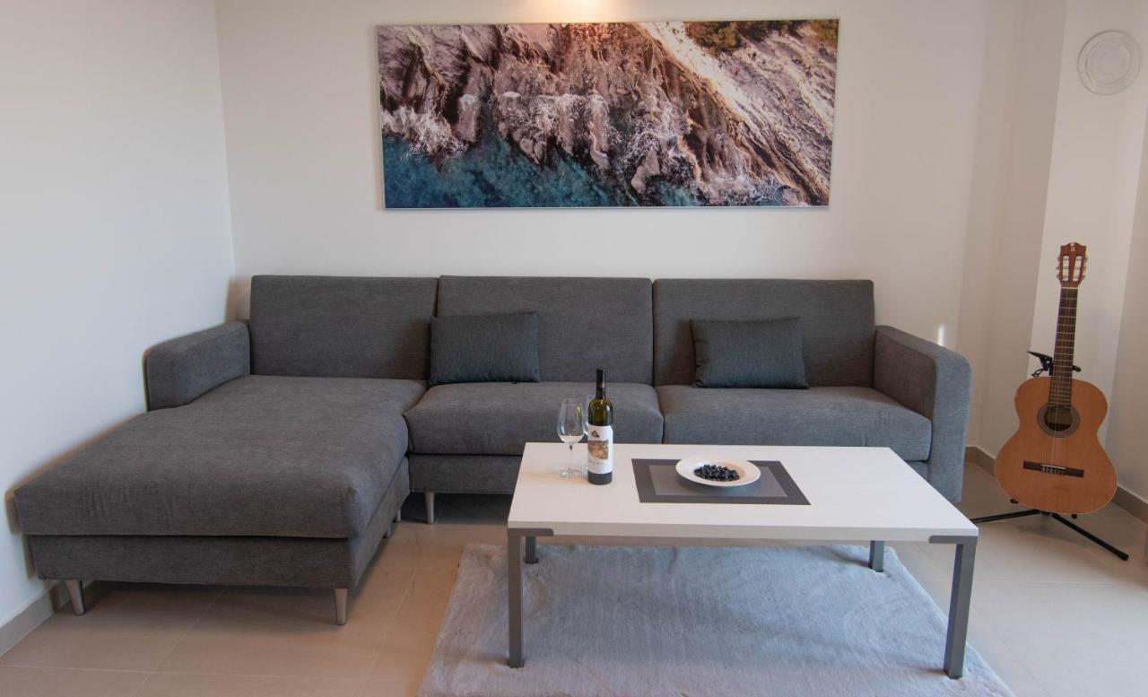 Luxury Apartment Faro With Sea View And Swimming Pool プレマントゥーラ エクステリア 写真